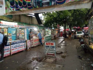used-book-store-ber-sarai-delhi-book-dealers-ew1366l1ja